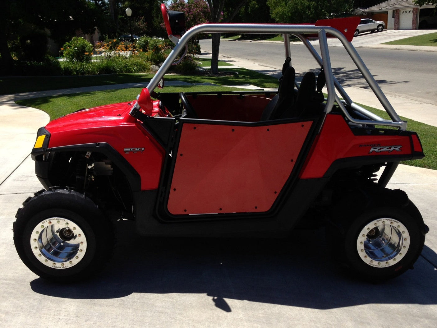 50 Caliber Racing red-panel Polaris RZR doors - view 9