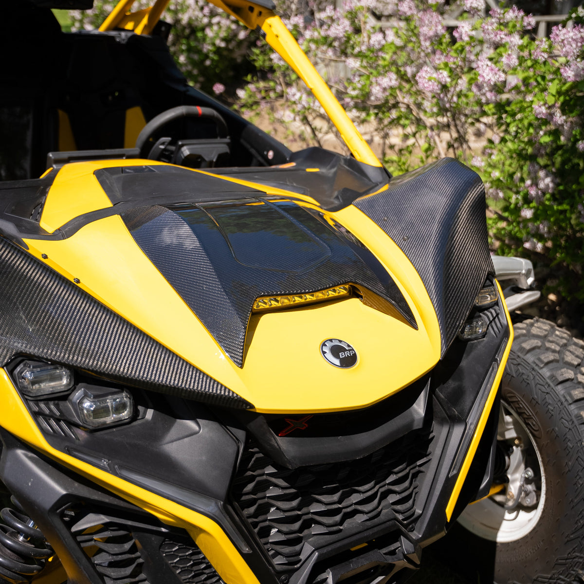 Can-Am Maverick R Carbon Fiber Full Coverage Hood – product detail 3
