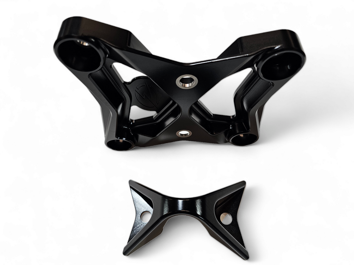 Can-Am Maverick X3 Radius Rod Plate with Tow Hook