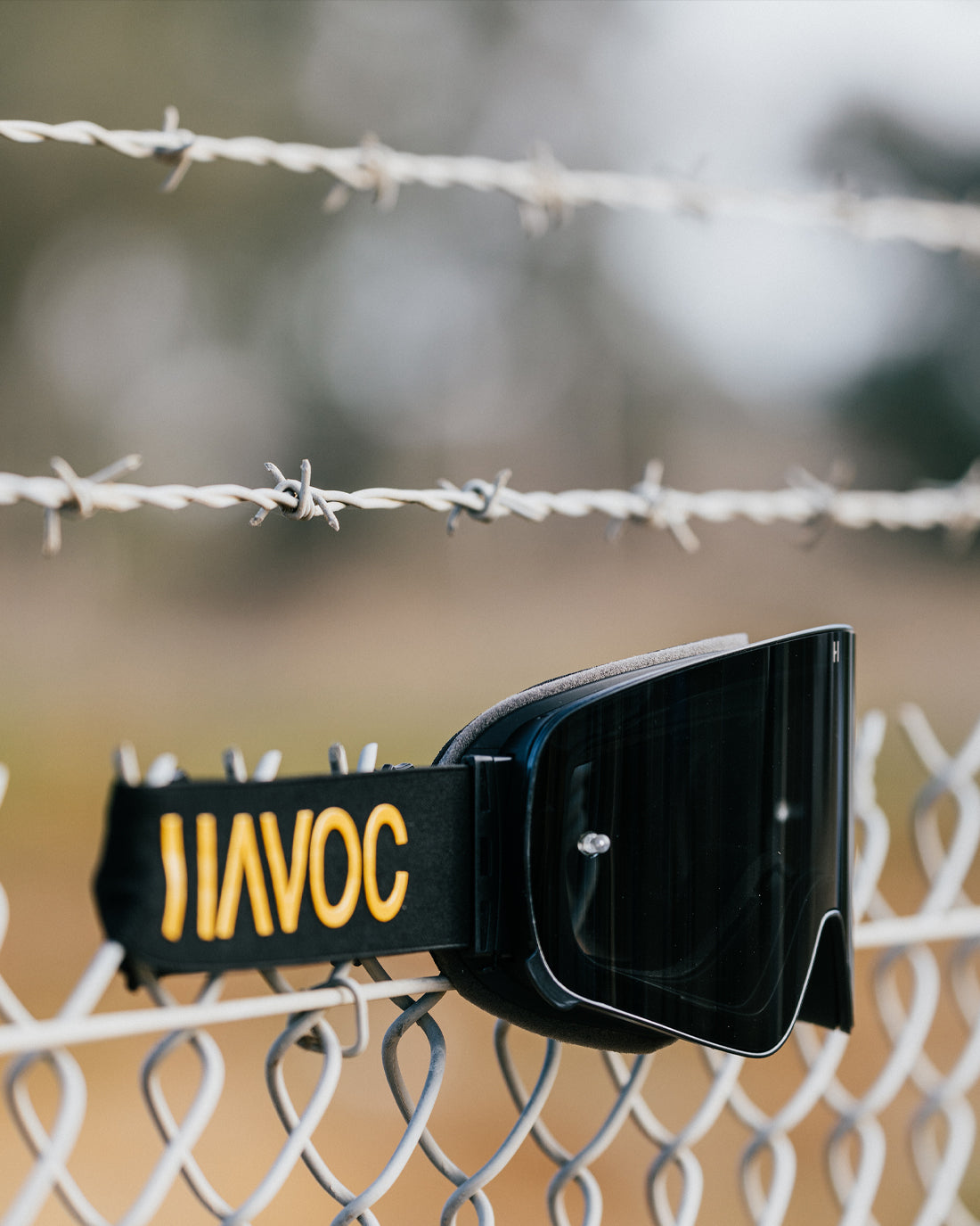 Havoc Infinity Goggle - Black/Gold Strap Smoke Magnetic Lens