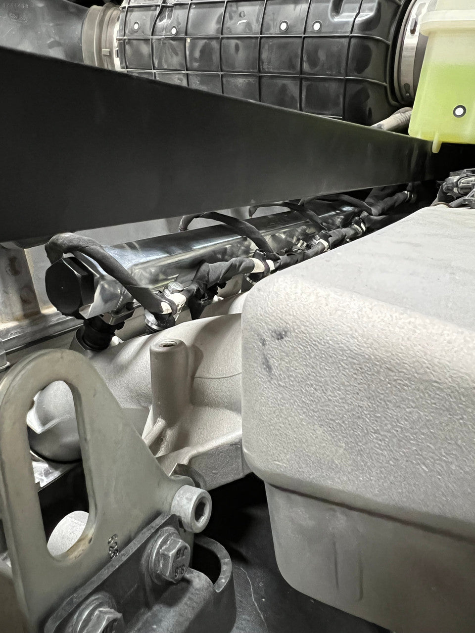 PRO-R fuel Rail