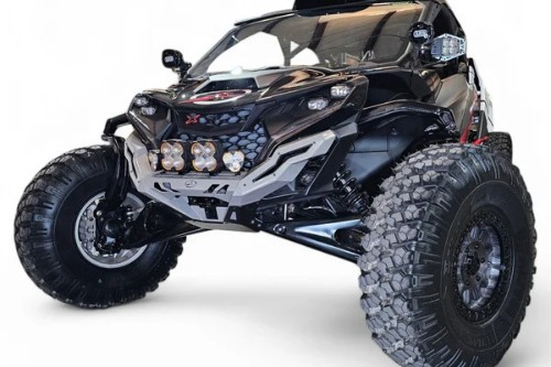 Can-Am Maverick R with Elektric Offroad front winch bumper collection
