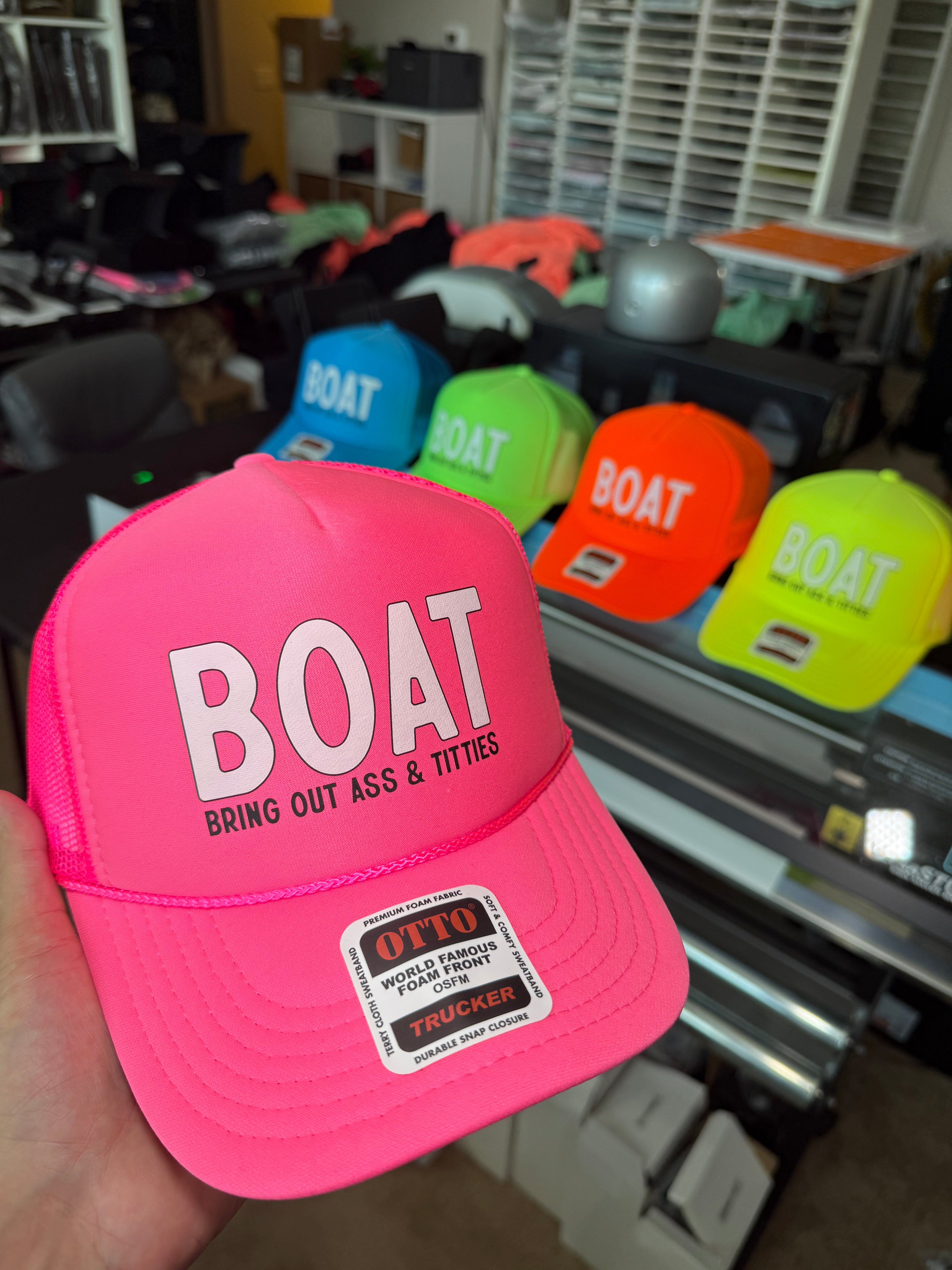 BOAT FOAM TRUCKER