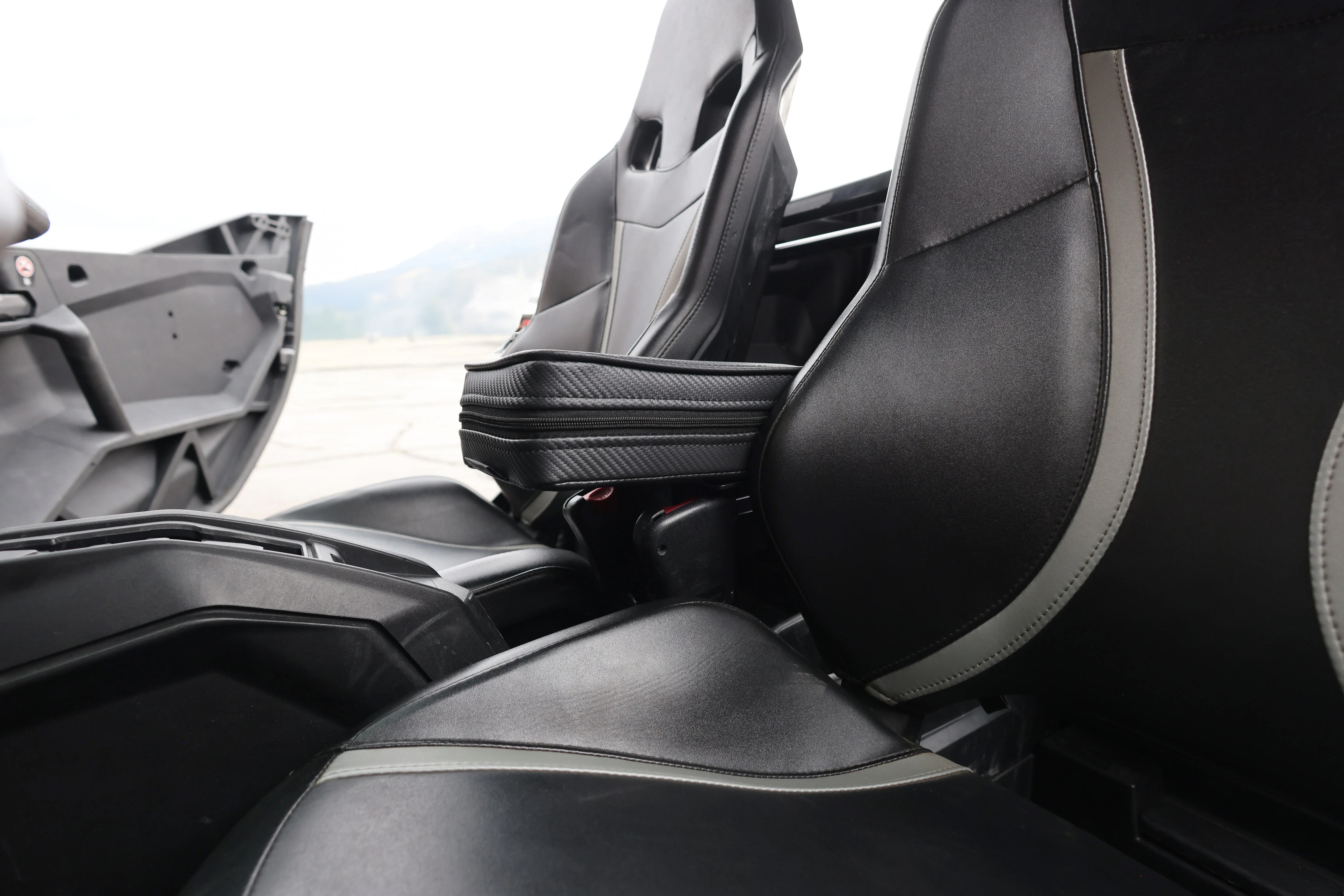 UTVMA Maverick Sport Armrest with Bracket (2018-2024)
