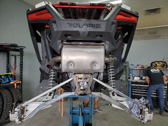 HCR Pro XP rear suspension with radius rod back plate