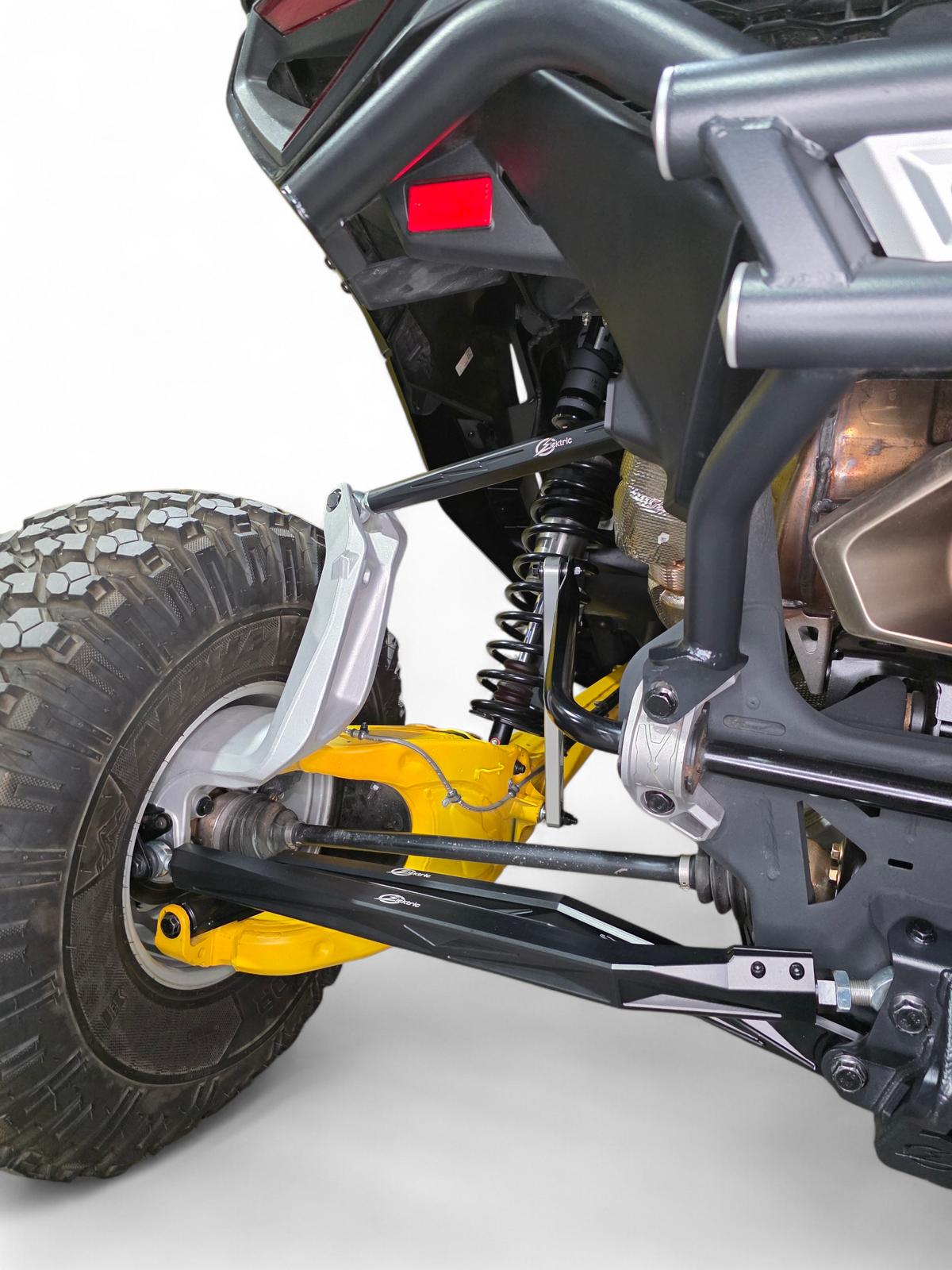 2024+ Can-Am Maverick R High Clearance Adjustable Radius Rods