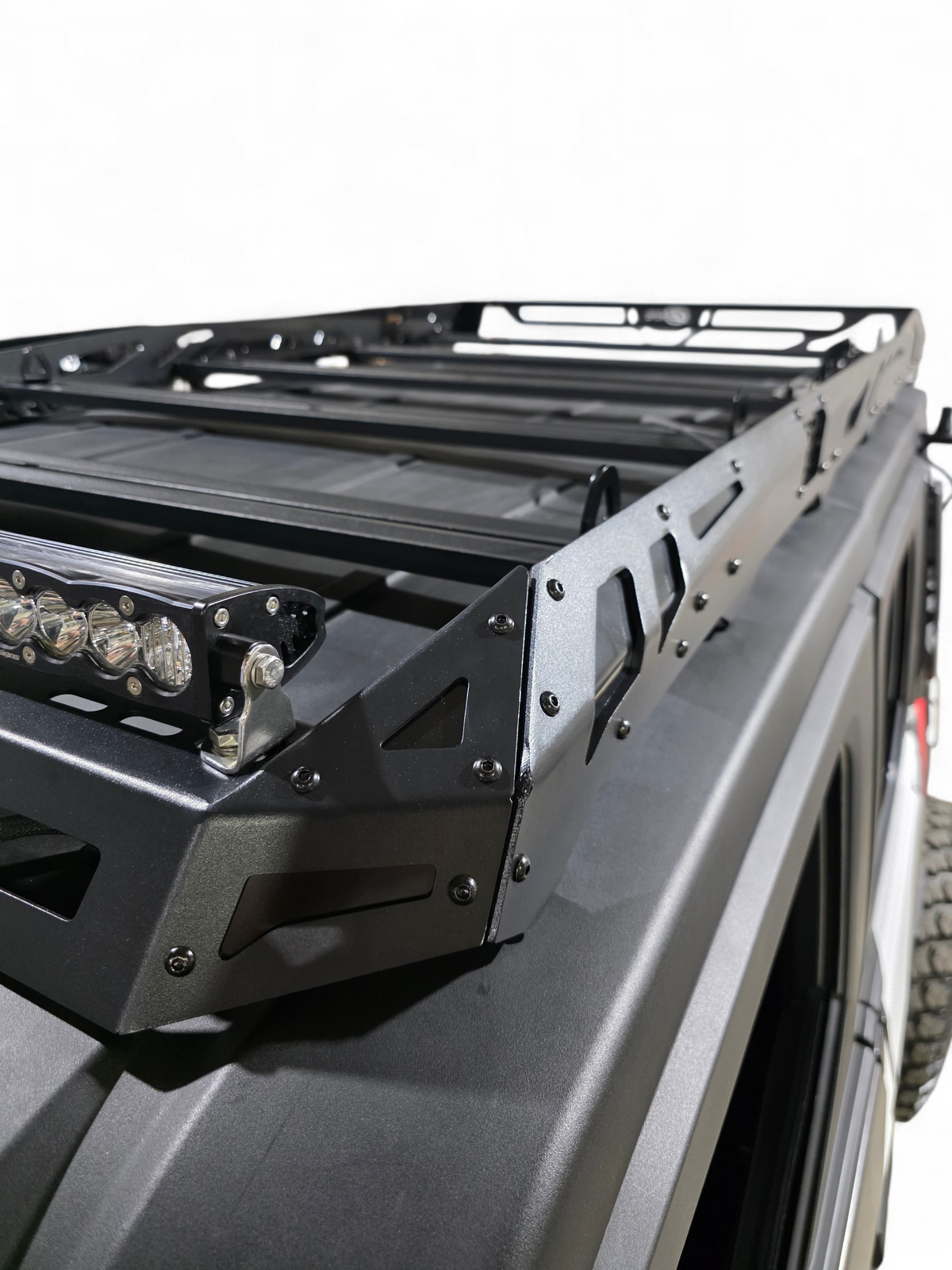 2024+ Polaris Xpedition ADV5 4-Seat Roof Rack roof rack side rail detail — Elektric Offroad