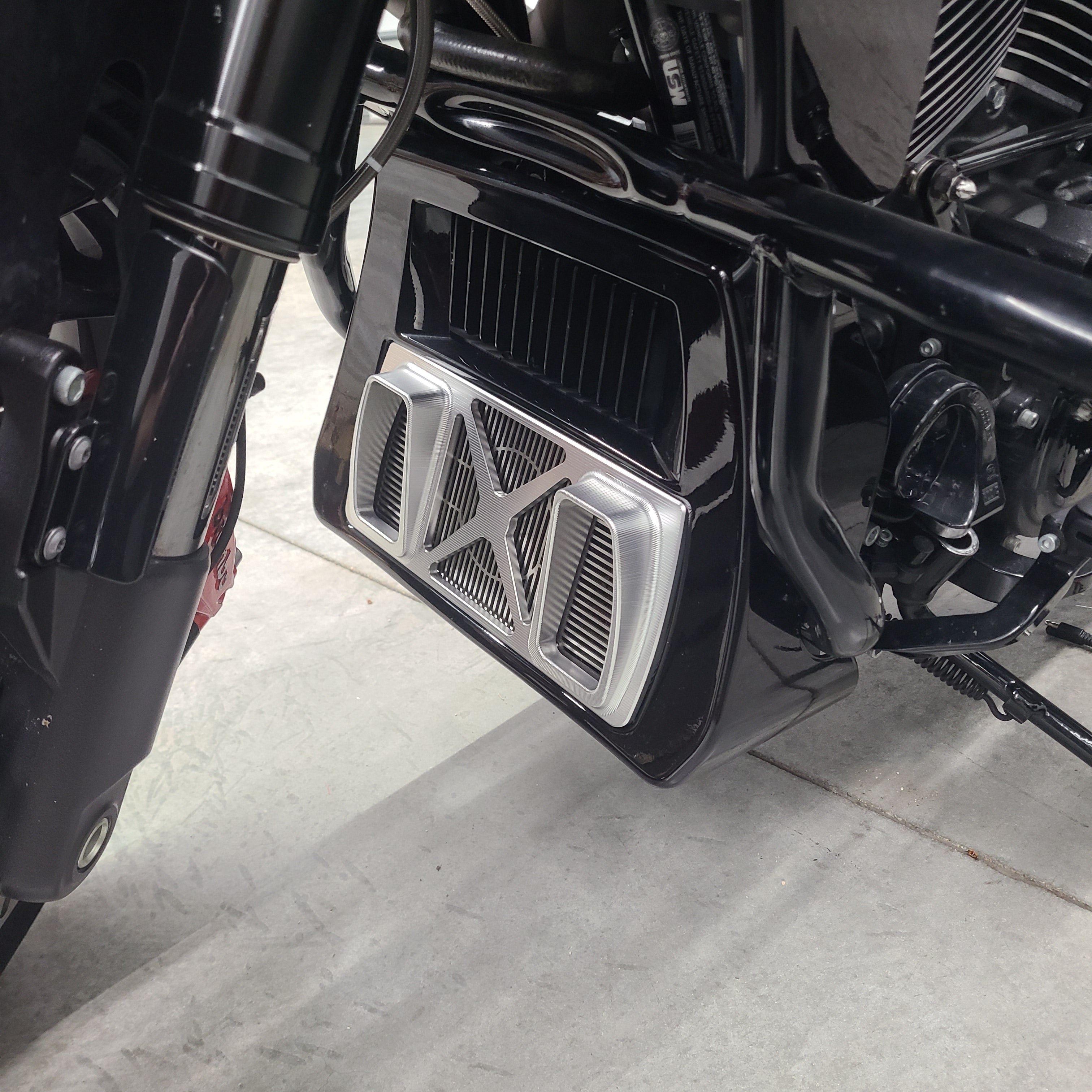 2024+ Harley Davidson Touring Front Radiator Cover Grill
