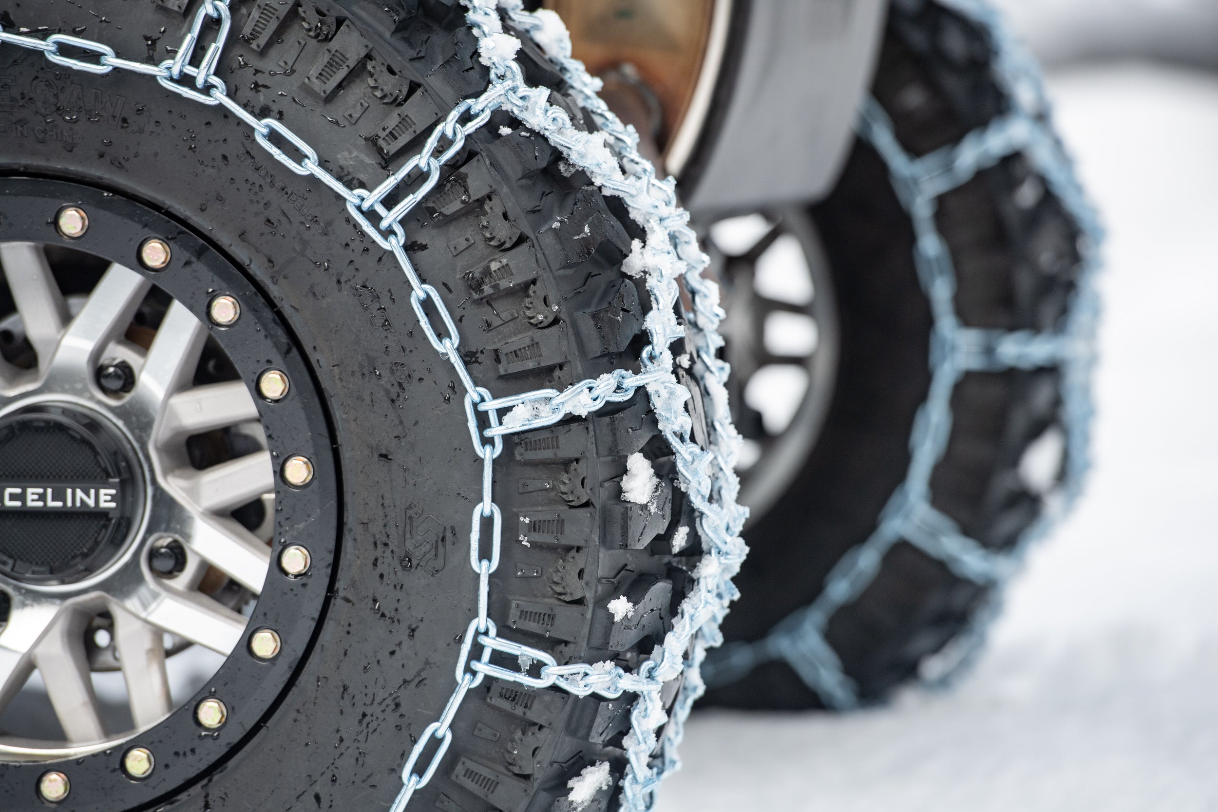 Photo of DIAMOND V-BAR SNOW CHAINS 32" 32X10-14 AND 32X10-15 by SEDONA - Premium Tire/Wheel Accessories for UTVs / Side by Sides