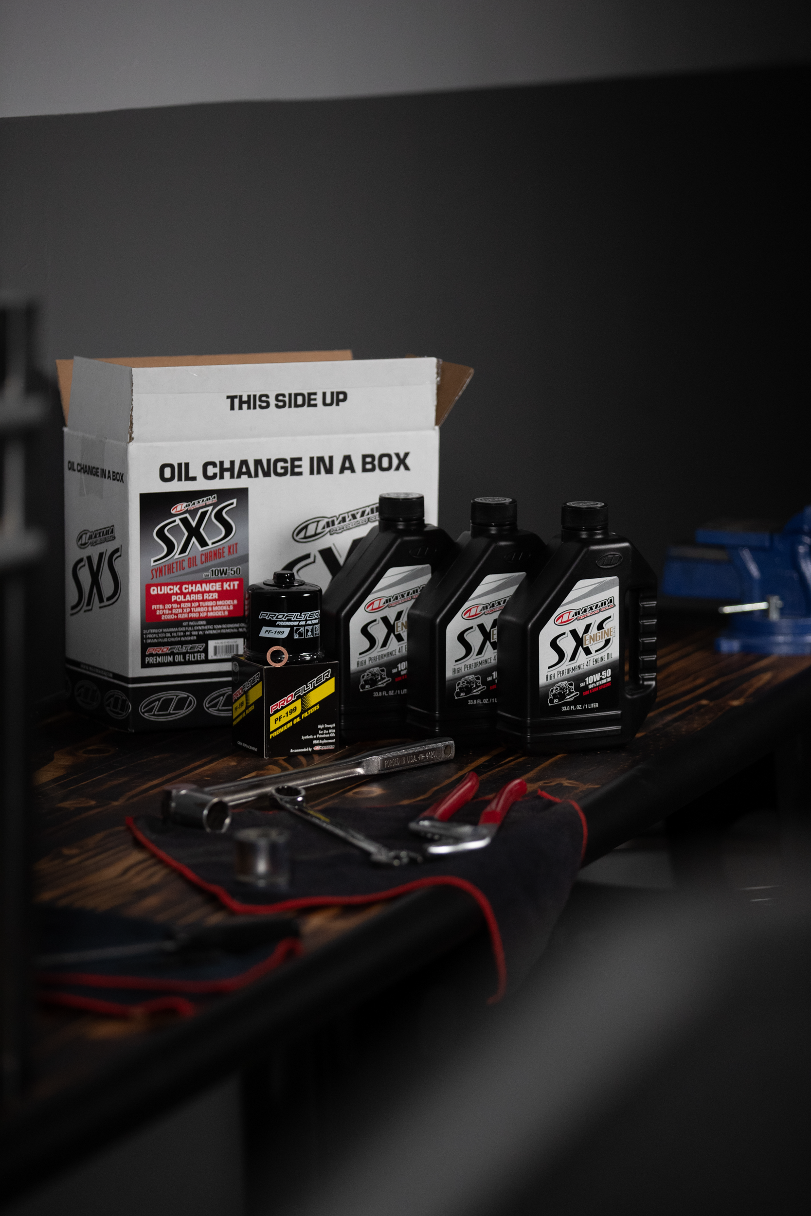 Photo of SXS QUICK CHANGE KIT 10W50 WITH BLACK OIL FILTER by MAXIMA - Premium Oil Filters for UTVs / Side by Sides