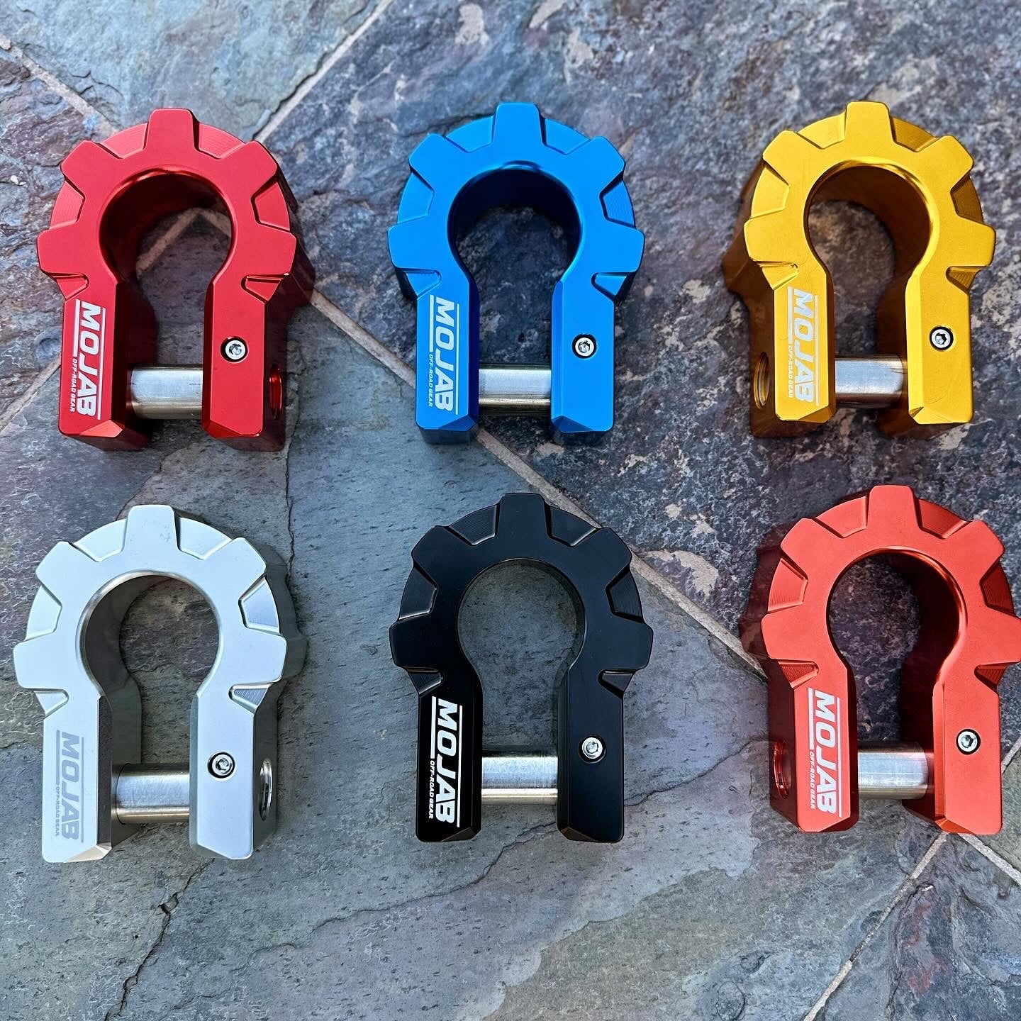 Photo of 3/4'' Extreme duty Aluminum D-Shackle set (9T) (LIFETIME WARRANTY*) by MOJAB OFFROAD - Premium Shackle for UTVs / Side by Sides