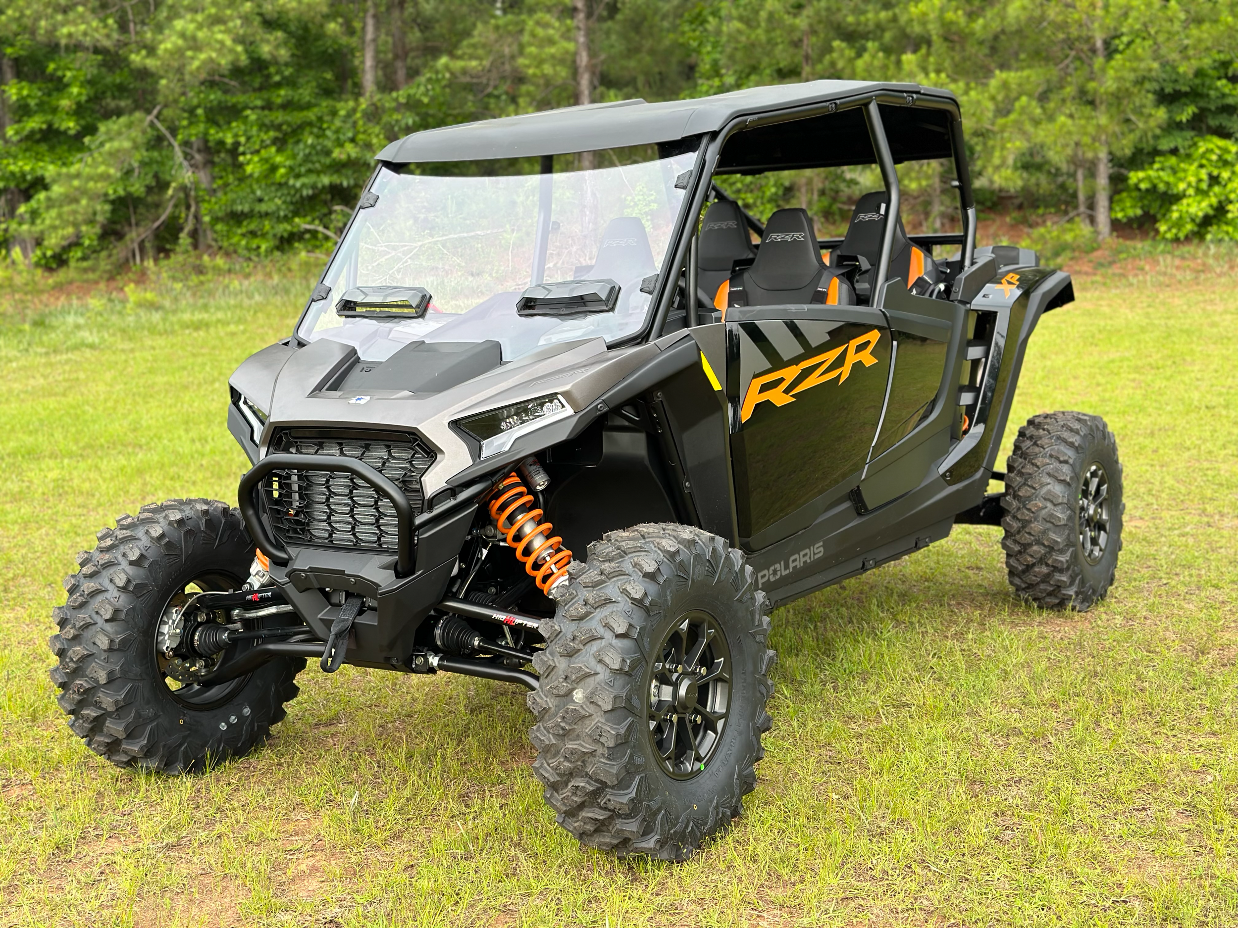 Photo of VERSA VENT WINDSHIELD RZR XP 1000 `24 by SEIZMIK - Premium Windshield/Windscreen for UTVs / Side by Sides