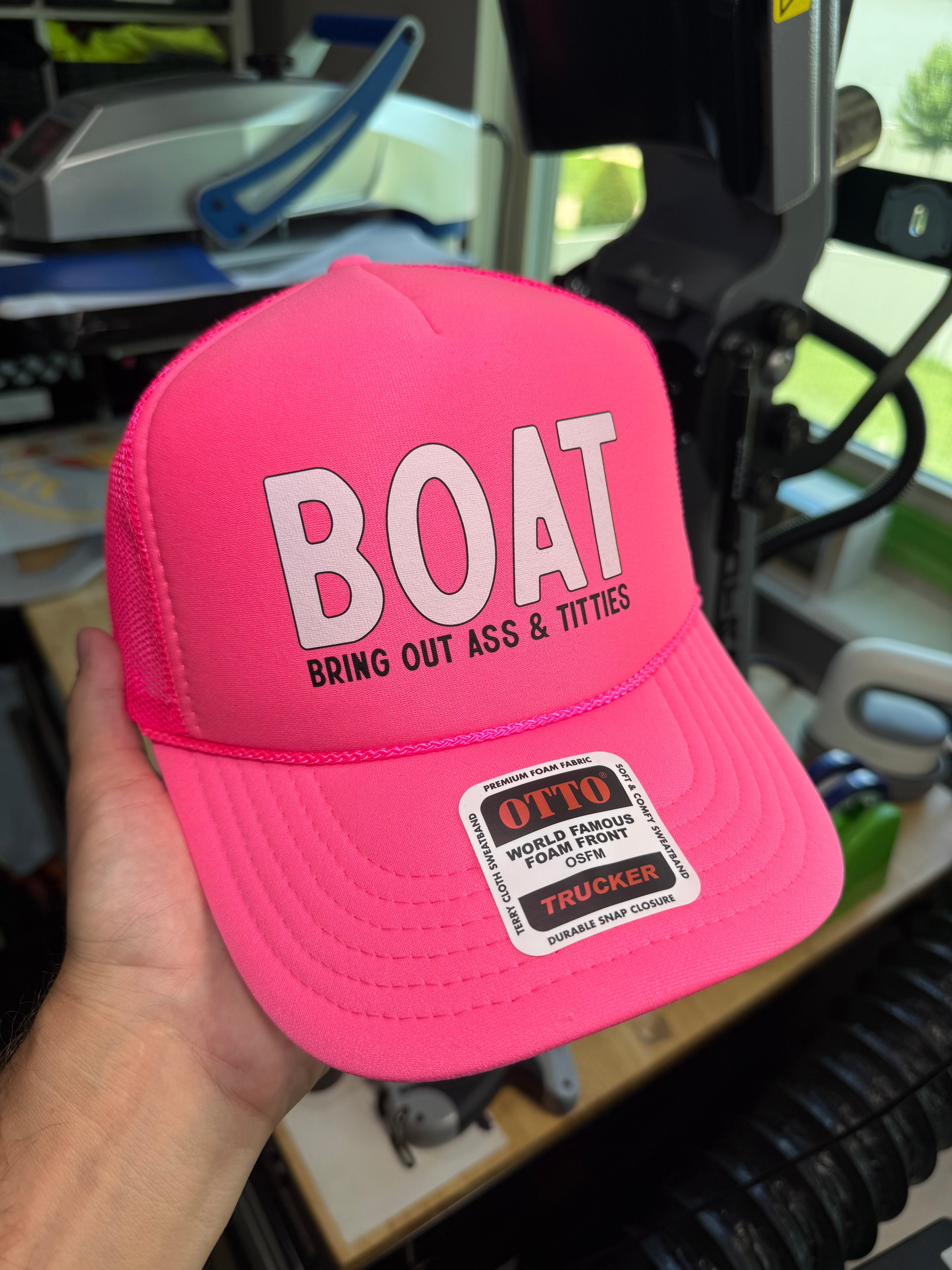BOAT FOAM TRUCKER