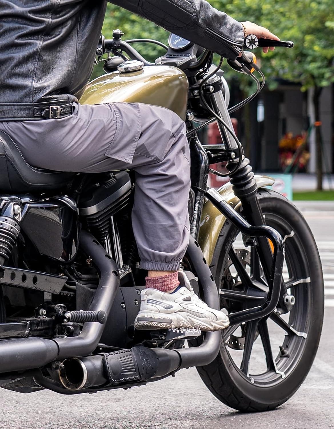 Photo of Motorcycle silver Foot pegs for Dyna Sportster Iron 883 by Kemimoto - Premium for UTVs / Side by Sides