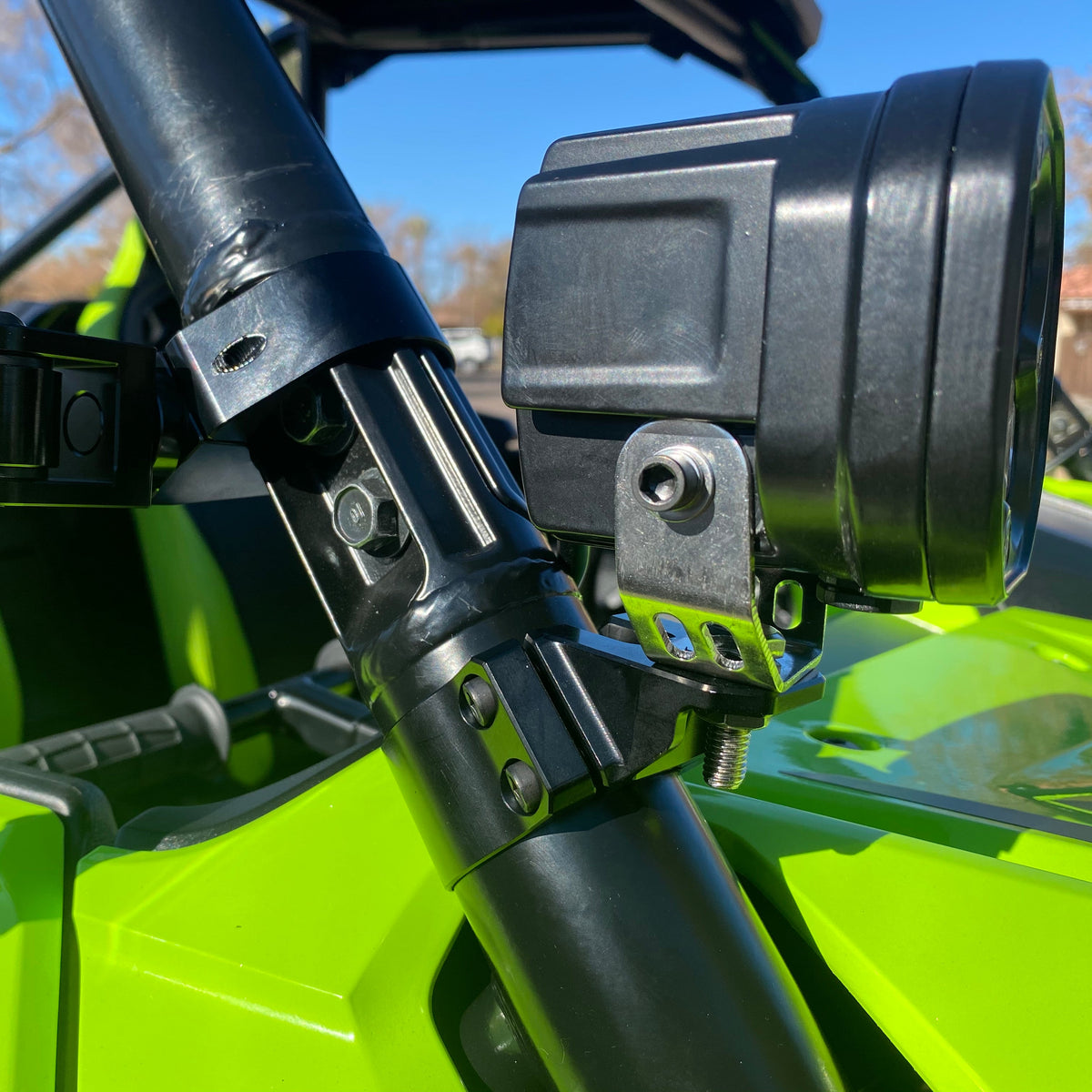 Universal 45-Degree A-Pillar Light Mount – product detail 4