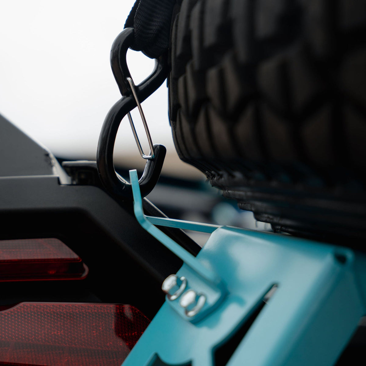 Polaris RZR Pro R Bolt-On Spare Tire Carrier – product detail 2