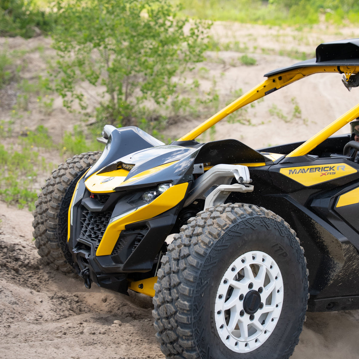 Can-Am Maverick R Carbon Fiber Front Fenders – product detail 7