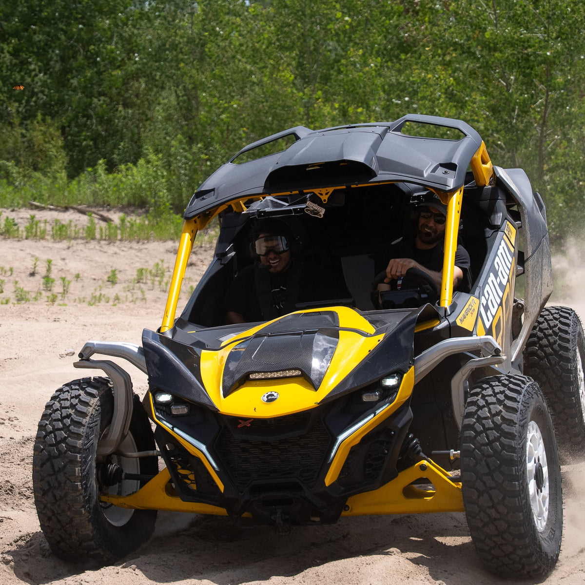 Can-Am Maverick R Carbon Fiber Front Fenders – product detail 8