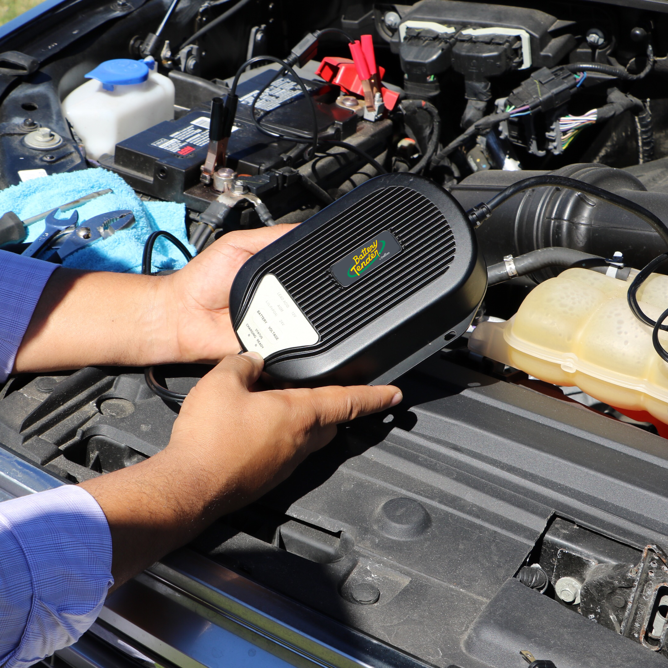 Photo of 5 AMP 12V/24V Selectable Battery Charger and Maintainer by Battery Tender® - Premium for UTVs / Side by Sides