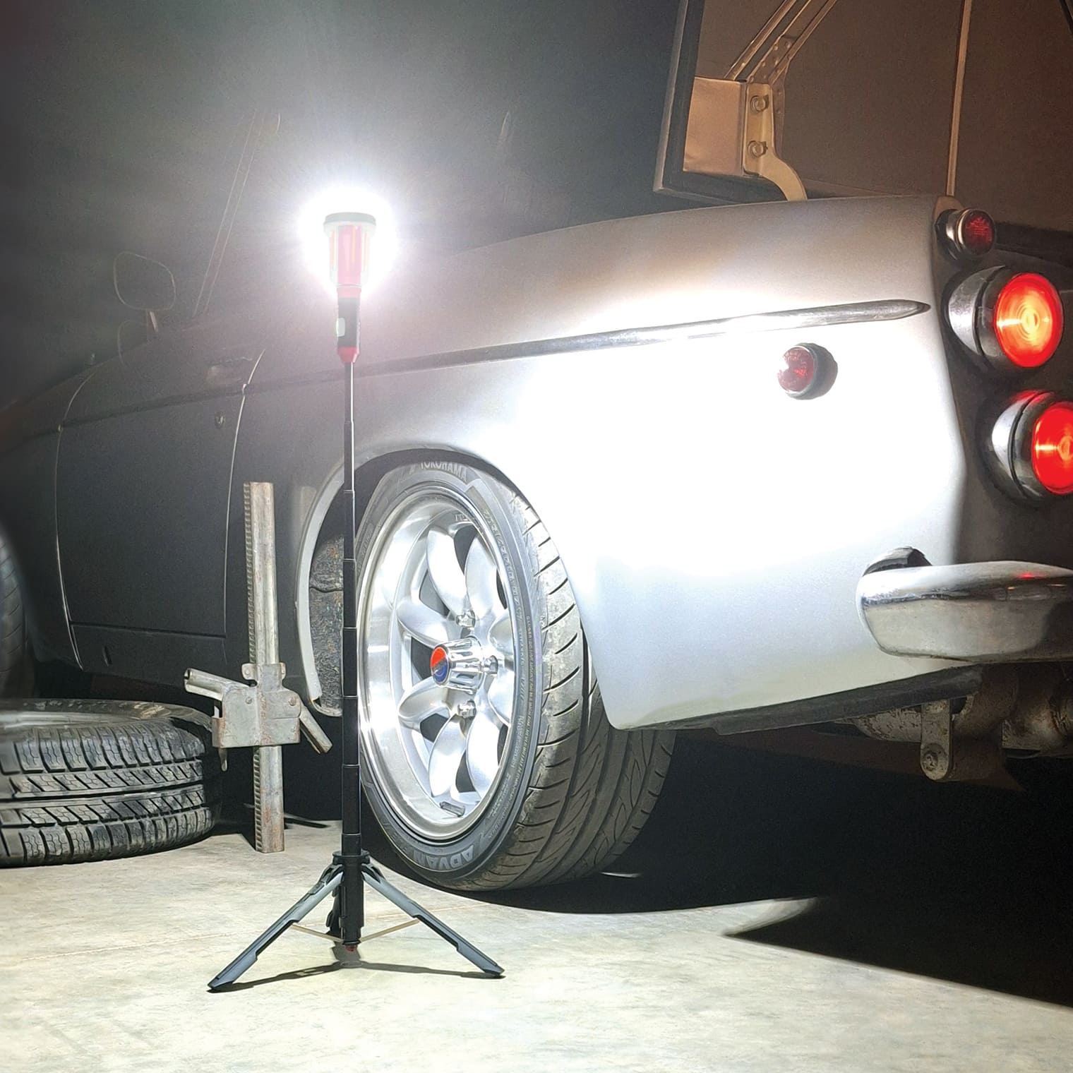 Photo of FLi-MORPHE 28" Telescoping Lantern & Flashlight by STKR Concepts - Premium Telescoping Light for UTVs / Side by Sides