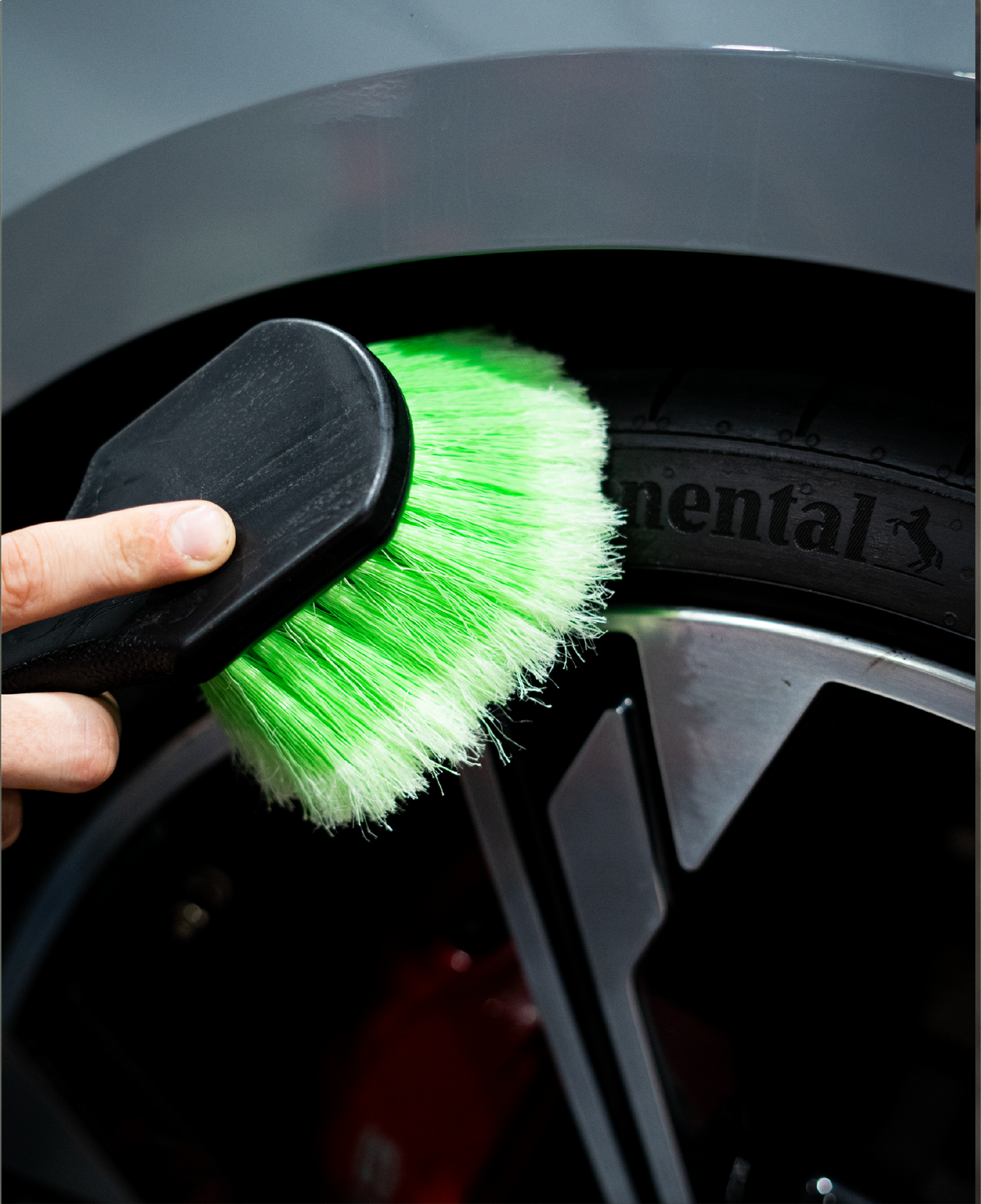 Wheel + Rubber Brush