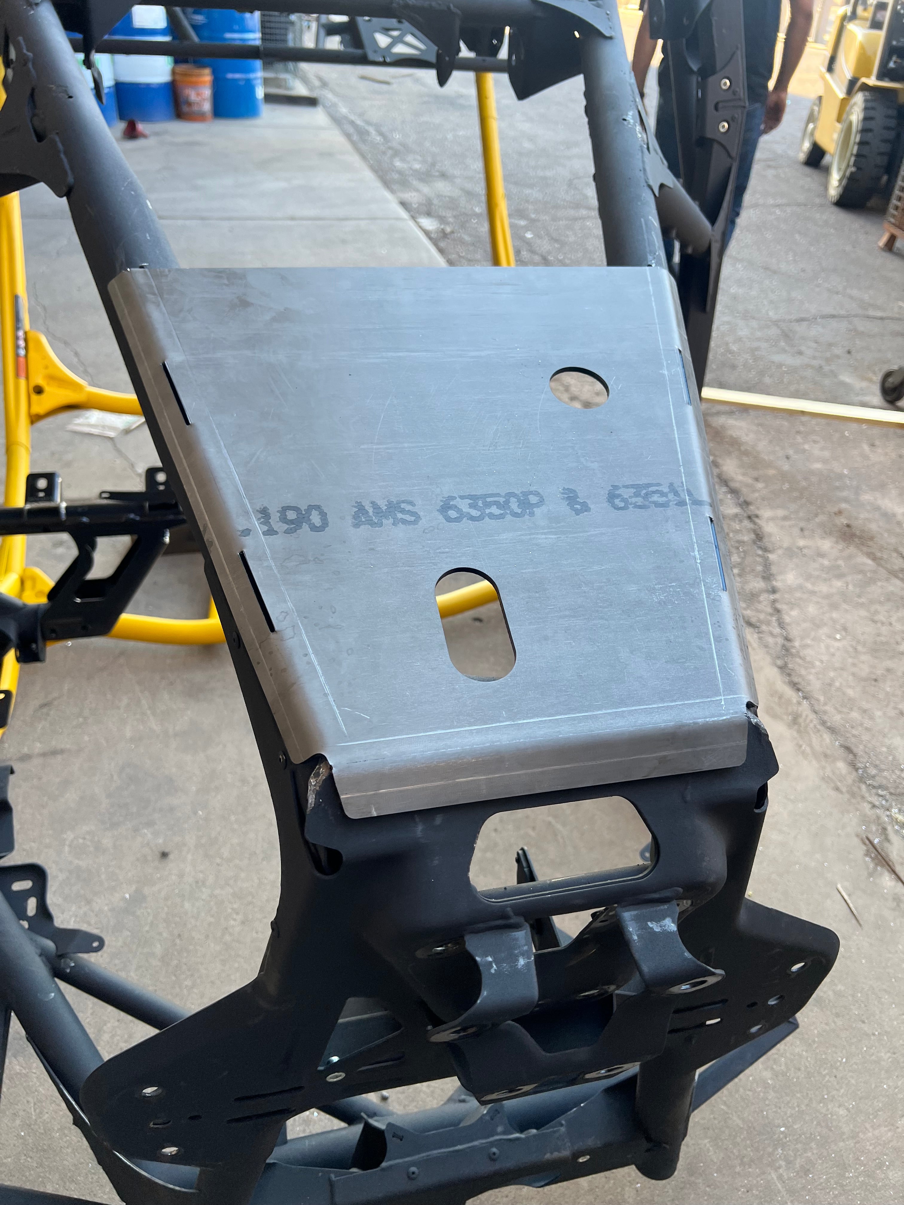 CAN AM MAVERICK R 2 SEAT REAR SKID/GUSSET PLATE