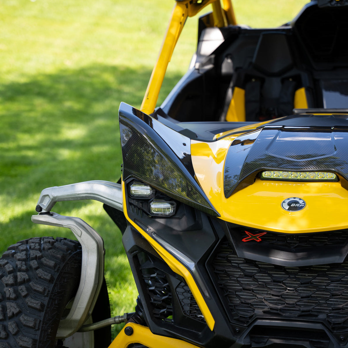 Can-Am Maverick R Carbon Fiber Front Fenders – product detail 5