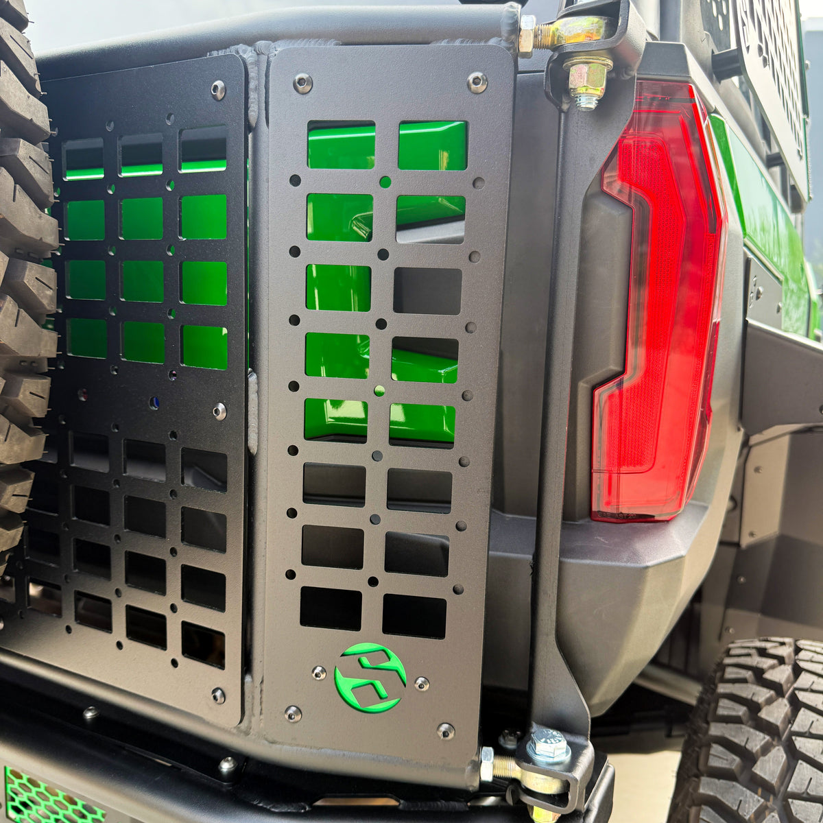 Polaris Xpedition X-Plorer Rear Bumper & Tire Carrier – product detail 7
