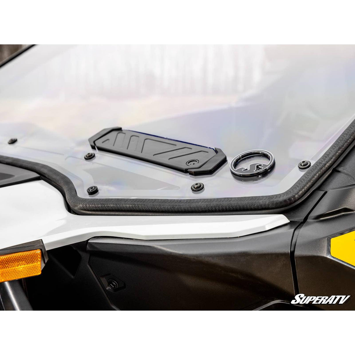 Can Am Maverick R Scratch Resistant Vented Full Windshield