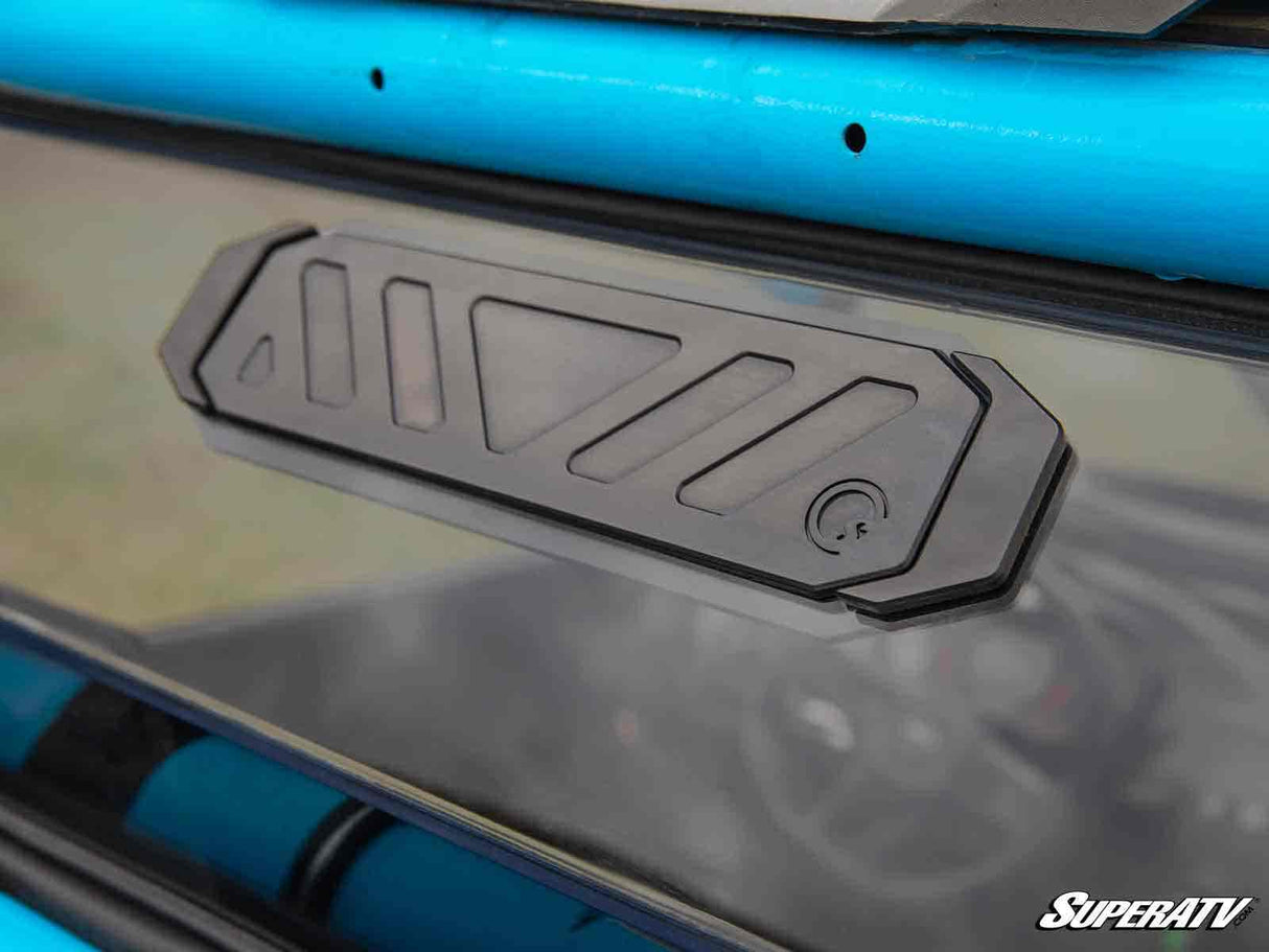 can-am-maverick-x3-rear-vented-windshield