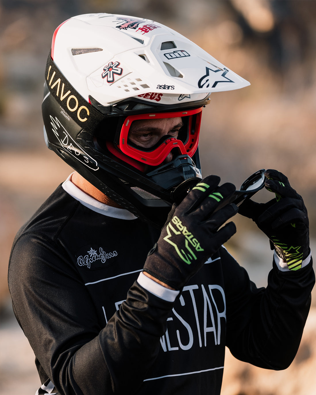 Havoc Infinity Goggle - Black/Gold Strap Smoke Magnetic Lens