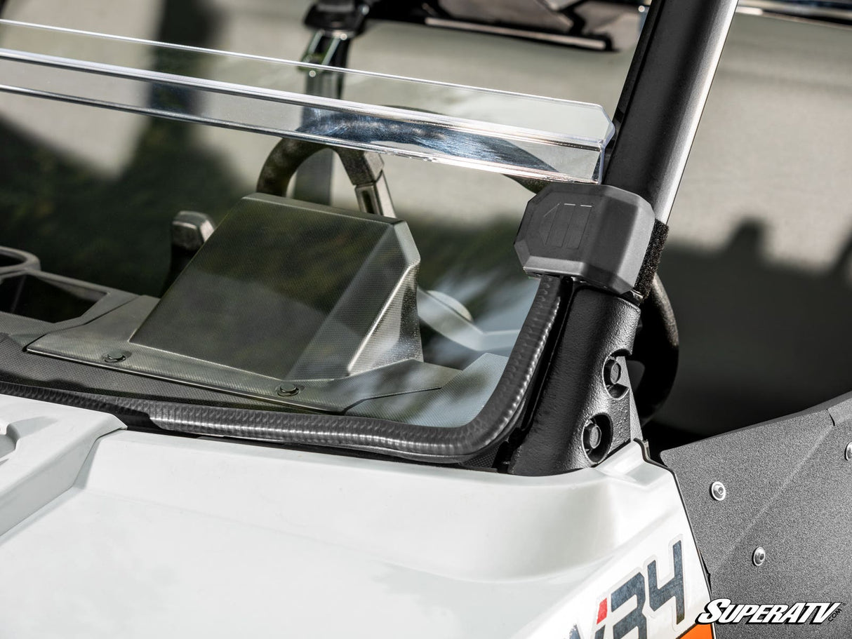 bobcat-uv34-half-windshield