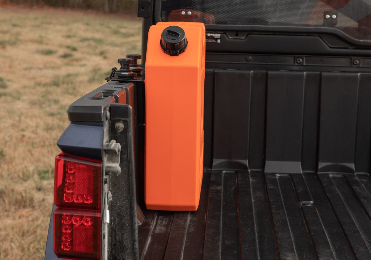 Polaris General 3 gallon jerry can and mount installed