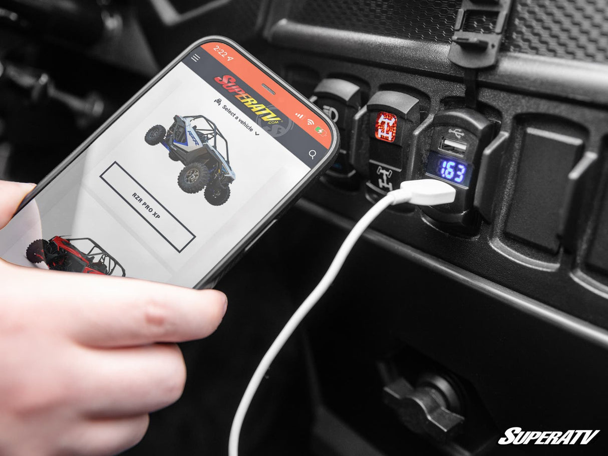 SuperATV 12 V UTV Voltmeter and Dual USB Charger