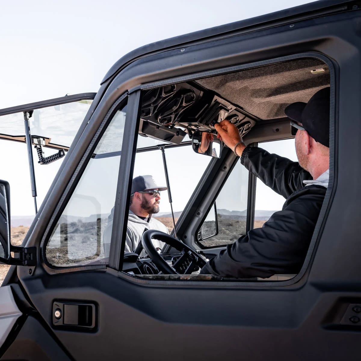 SSV Works Can-Am Defender HD10/HD11 MRB4 Kicker KM 4-Speaker Overhead Bluetooth Sound Bar