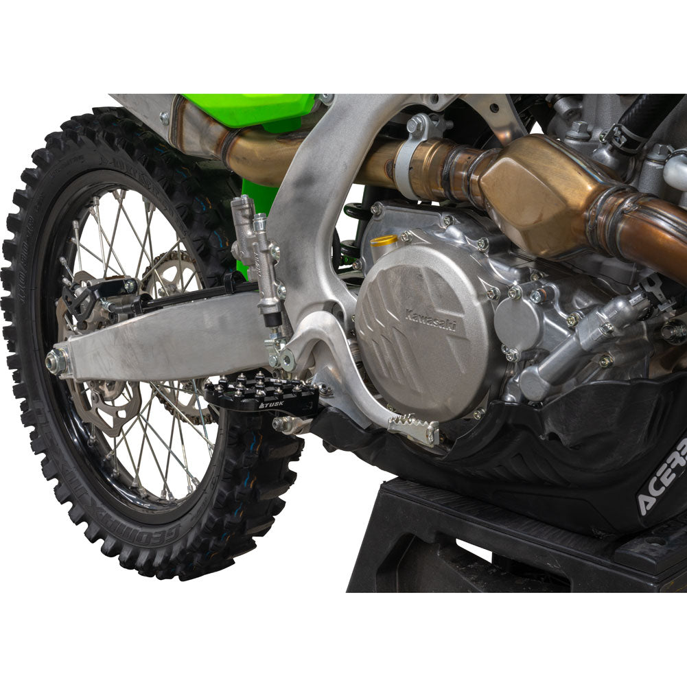Tusk Strike Billet Moto Foot Pegs Kawasaki KX250 2006–2026
