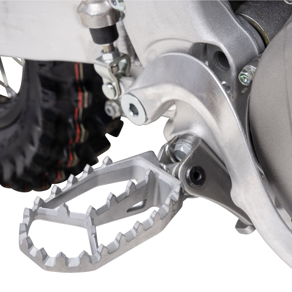 Tusk Blitz Titanium Moto Foot Pegs Jet Fuel Kawasaki KX250 2006–2026