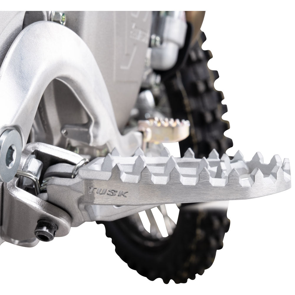 Tusk Blitz Titanium Moto Foot Pegs Jet Fuel Kawasaki KLX450R 2008–2009