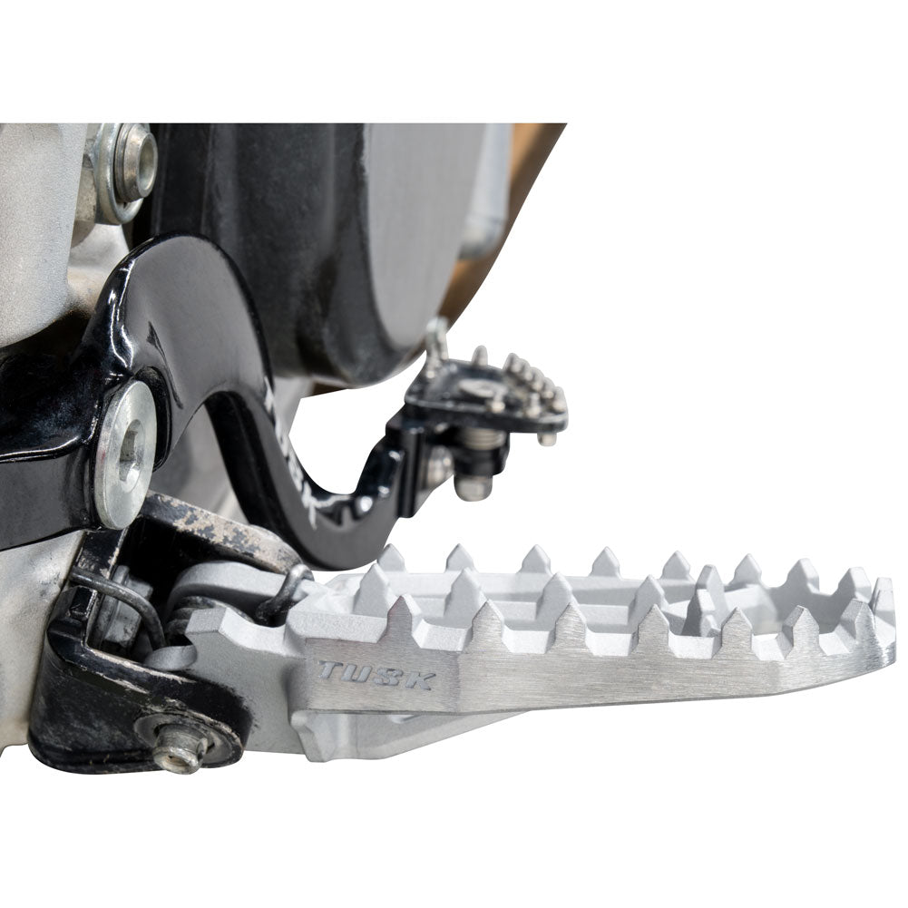 Tusk Blitz Titanium Moto Foot Pegs Jet Fuel Honda CRF250R 2002–2026