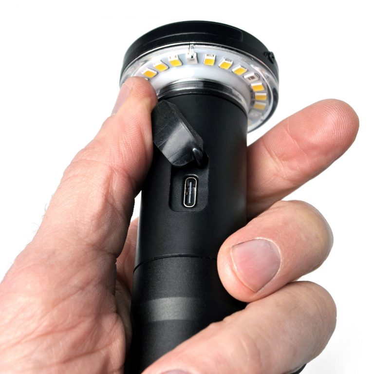 Fli-PRO Telescoping Light with Removable Flashlight and Wireless Remote